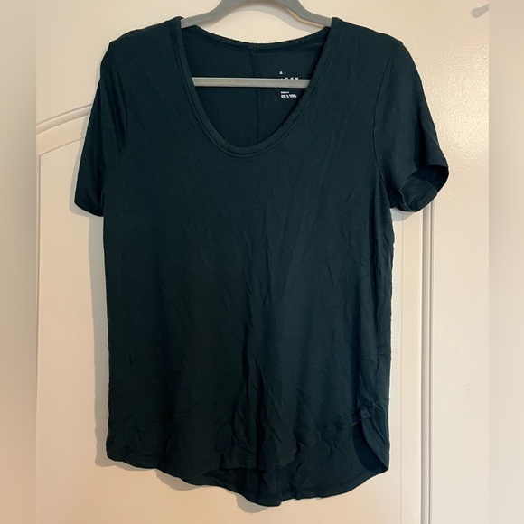 Green a new day t shirt - Picture 1 of 3